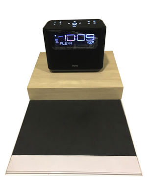 Acrylic Countertop Wooden Shop Display Stands For Hypermarket